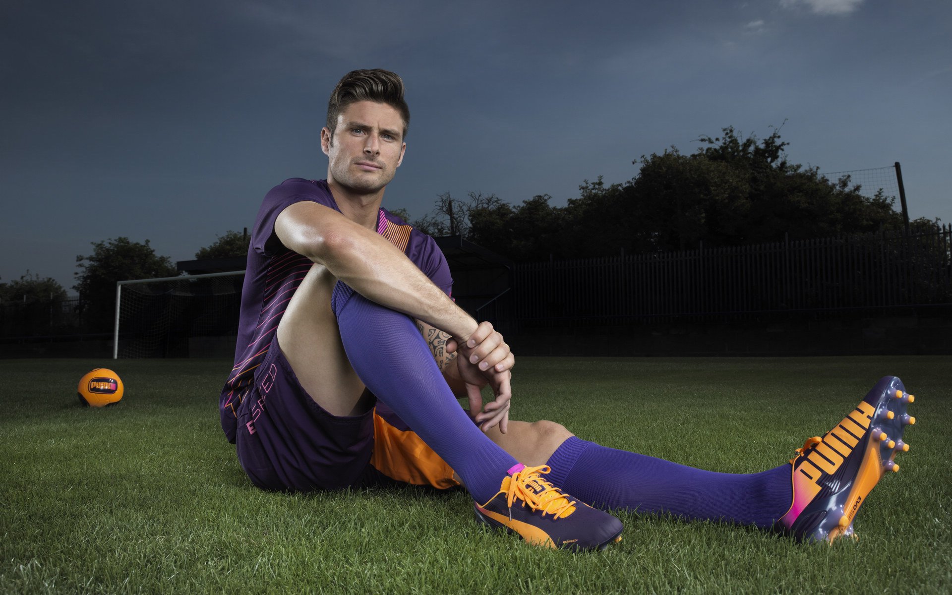 上港球员集训备战，为即将到来的比赛做最好的准备！，上港队训练基地